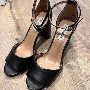 Steven Madden Black Heels
